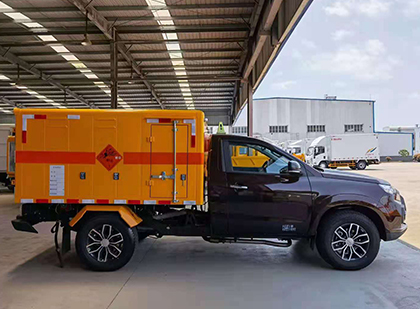 岱山爆破器材运输车